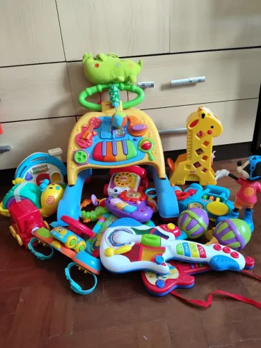 Kit brinquedos para bebês - Fisher Price e outros
