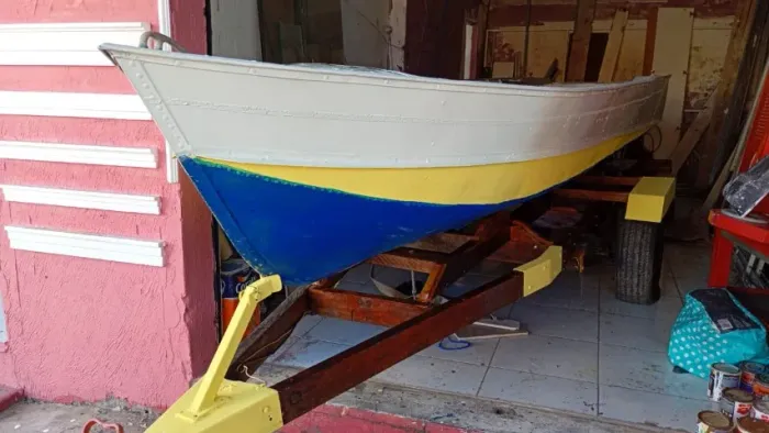 Vendo Urgente! Barco de Alumínio 5 Metros + Carretinha - Ideal para Pesca e Lazer