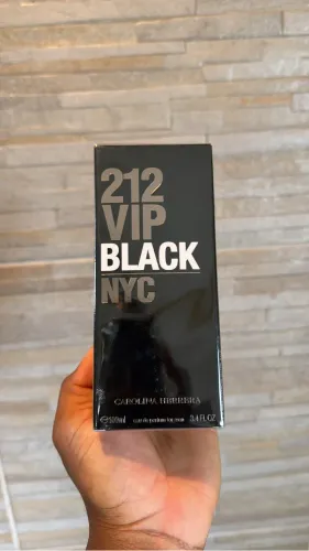 212 VIP Black
