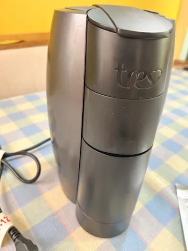 Cafeteira Espresso LOV Preta 3 Corações