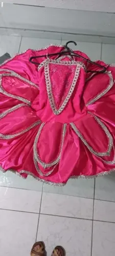 TUTU Bailarina infantil tam. 6, cor pink. Em tecido aveludado e cetim,com detalhes  pta.