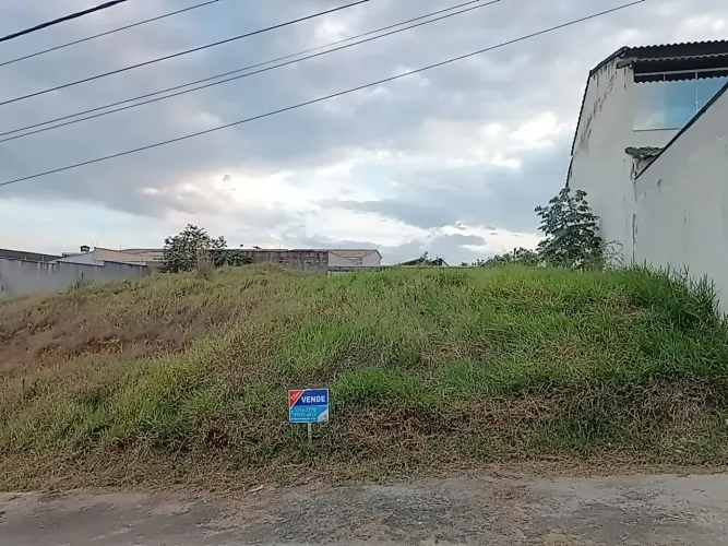 Lote a venda no Parque Ipiranga 2. 450 M2 - R$ 220 mil