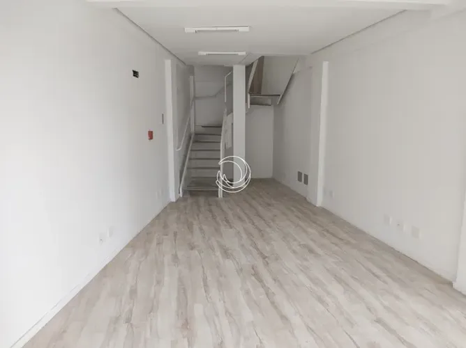 Loja de 48.5m² no bairro Córrego Grande