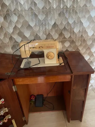 Máquina de Costura Singer Antiga