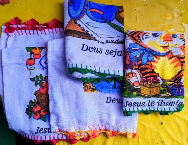 Lindos Panos de Prato com bico de Crochê