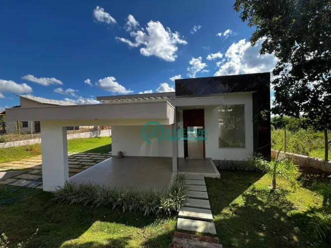 Casa à venda no Condomínio Vale Do Luar - Jaboticatubas/MG