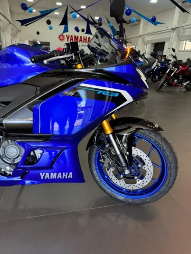 YAMAHA R3 CONNECTED 26/26