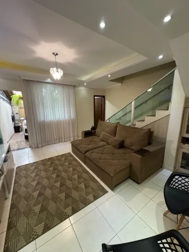 Oportunidade em Contagem! Casa com Suíte, Gourmet e Hidro - R$ 620 mil