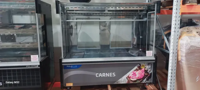 Expositor Refrigerado para Carnes Polo Frio