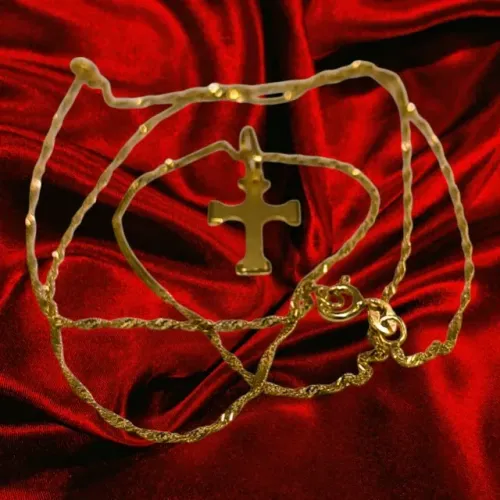 Corrente de Ouro Amarelo com Pingente em forma de cruz