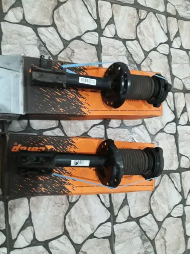 Amortecedor fiorino evo 2014 pra frente (suspensão fiat))