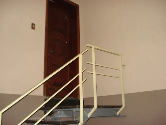 Sobrado no Parque das Andorinhas 3 dormitórios sendo 1 suíte.