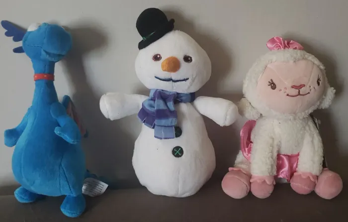 3 Pelúcias Doutora Brinquedos  (Felpudo, Gelinho e Lamb)