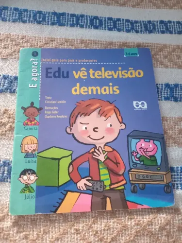 Livro Infantil - Edu vê televisão demais