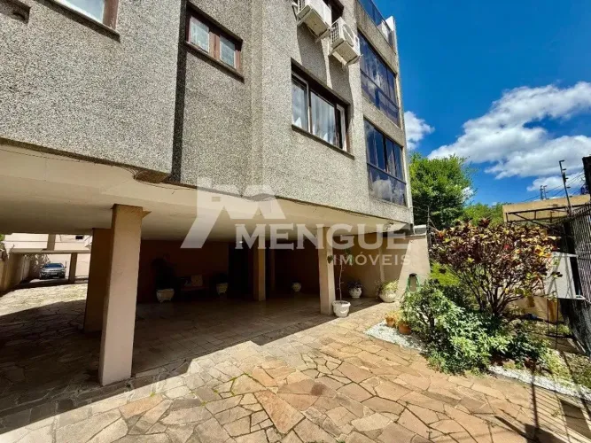 Aluga-se cobertura com 2 dormitórios e 2 vagas no bairro Jardim Lindóia em Porto Alegre co