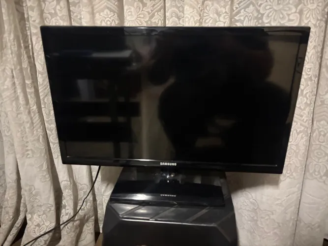 USADO- MONITOR TV LED 24, HD, HDMI, USB 2.0 LT24D310LHFMZD - SAMSUNG