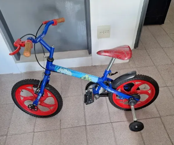 Bicicleta Infantil Aro 16, Homem Aranha com Rodinha, Marca Caloi