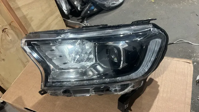Faról Ford Ranger Full Led Original 