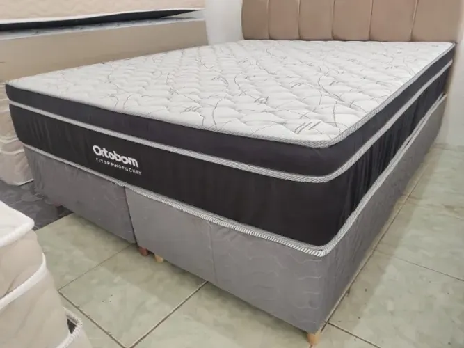 CAMA QUEEN ORTOBOM D33 COM MOLAS ENSACADAS 3 ANOS DE GARANTIA