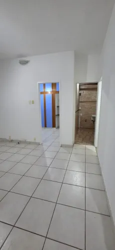 IMPERDÍVEL. Lindo apartamento sala, quarto em Botafogo; Rua Bucólica!