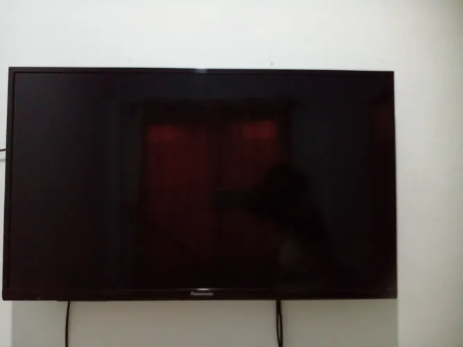 Vendo uma TV Panasonic LCD