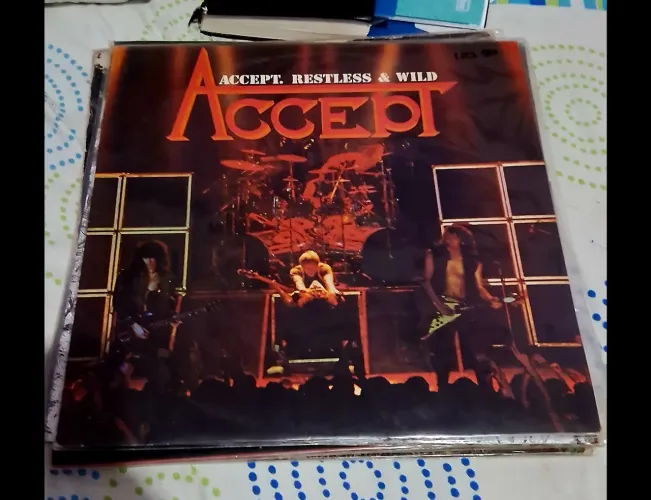 Disco vinil álbum "Restless and Wild" do Accept
