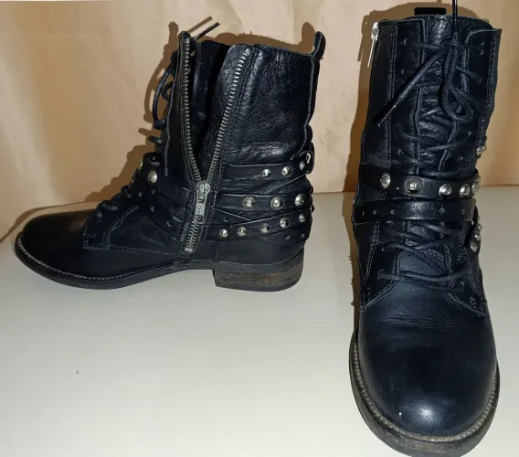 ***NÃO ACEITO OFERTAS*** Bota preta de couro legítimo Steve Madden n.35