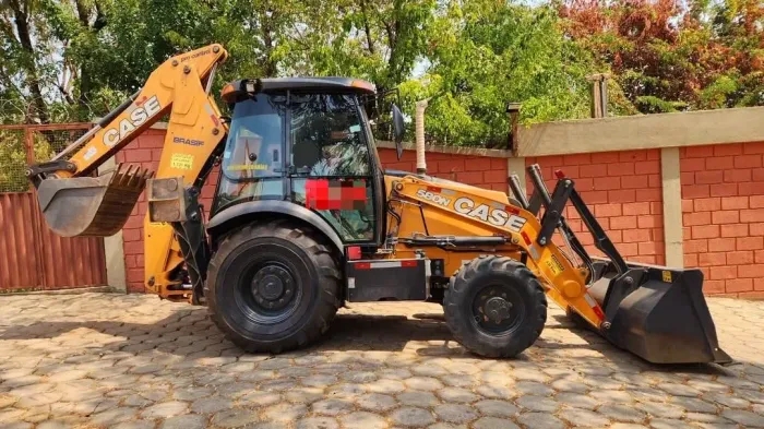 Retroescavadeira CASE 580N 4x4 2021