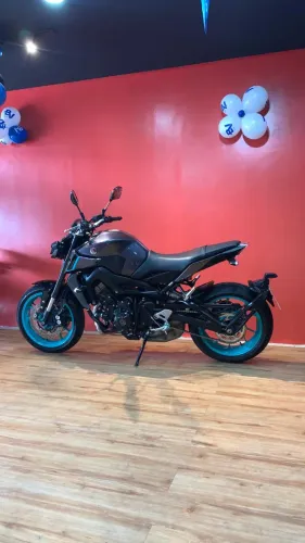 Yamaha MT-09  800 cc 