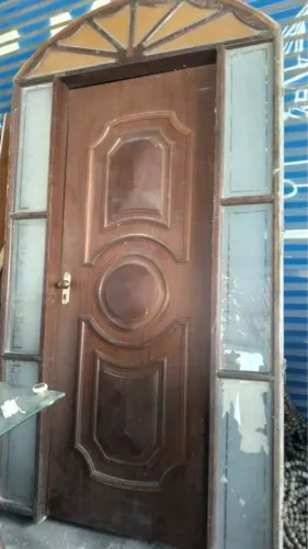 Porta com portal - Em ótimo estado 