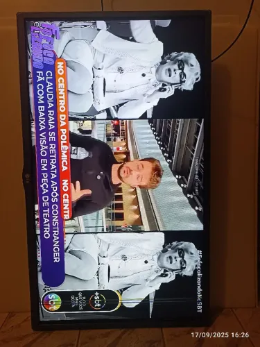 TV LG 32 " Polegadas Samart com linha do lado Fio de Cabelo