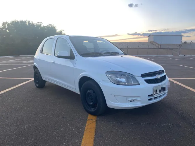  Celta LT 1.0 5P 2013 Completo Carro Muito Novo