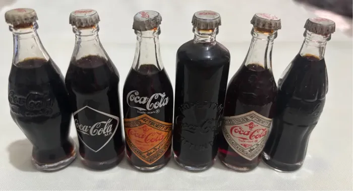 Coleção de Miniaturas Coca-Cola Antigas 1980