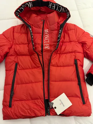 Jaqueta Moncler tamanho m nova