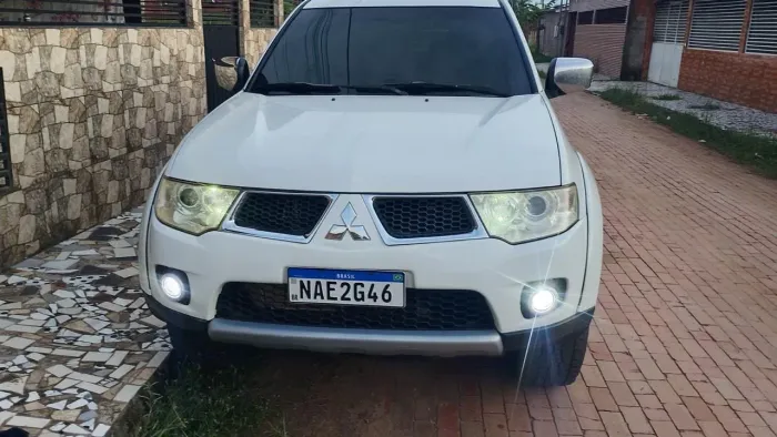 Mitsubishi L200 Triton HPE 3.2 CD TB Int.diesel AUT 2013