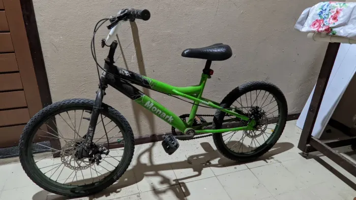 Bicicleta aro 20 com freio a disco