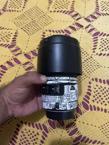 *Canon 70-300mm f/4-5.6 IS USM - R$ 2.490* Lente impecável, sem fungo, se proteção