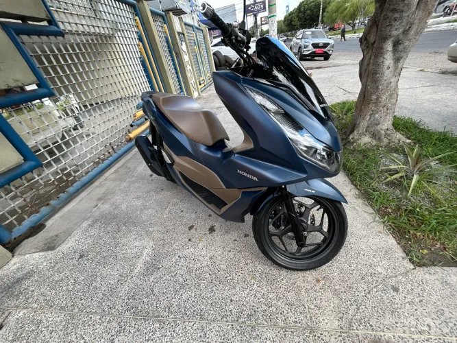 Pcx Dlx 2024 novíssima 