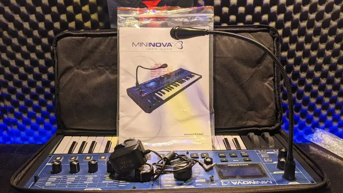 Teclado synth mininova