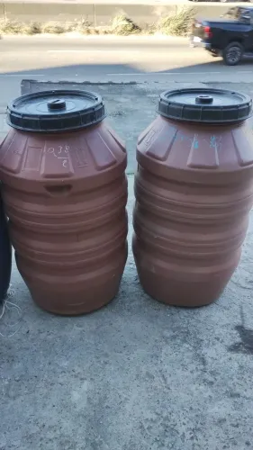 Bombona plástica reutilizada em ótimo estado 