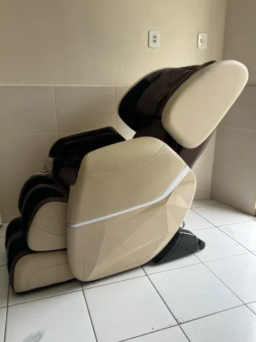 Vendo cadeira de massagem em ótimo estado