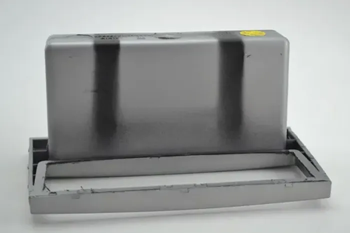 Moldura Radio Porta Treco Objeto Painel Chevrolet Corsa Orig Preto