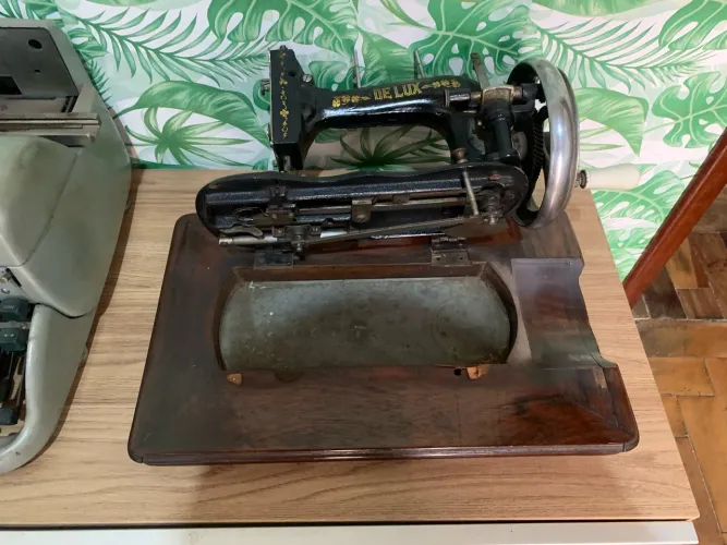 Máquina de costura antiga