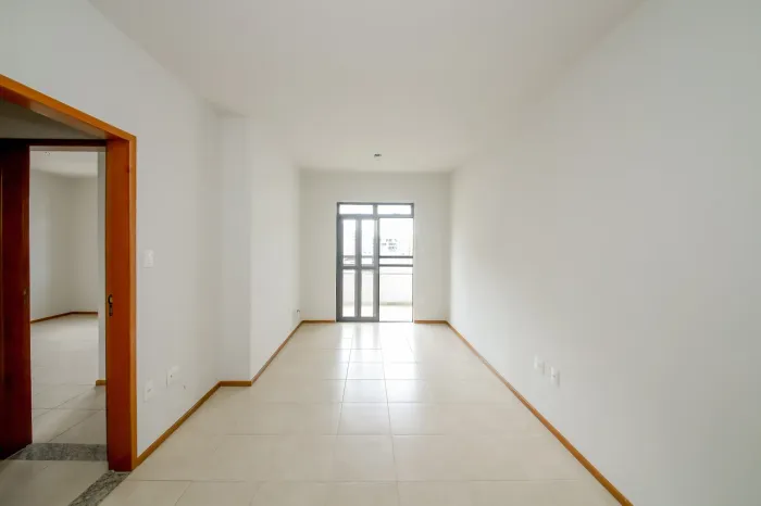 Apartamento com 2 suítes, varanda e 2 vagas para venda