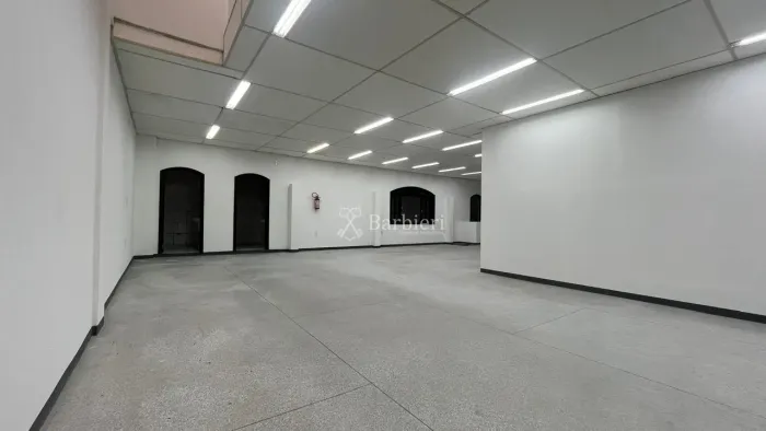 Sala Comercial Ampla com Recepção em Valparaiso Blumenau/SC