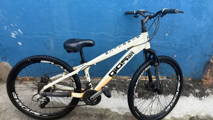 Bicicleta Gios Aro 26- Único dono/ Freio a disco/ Shimano