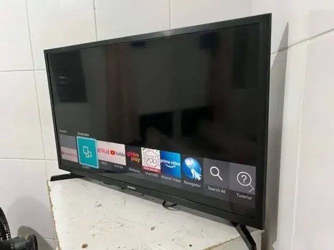Smart TV Samsung de 32 polegadas( UN32J4300AG)