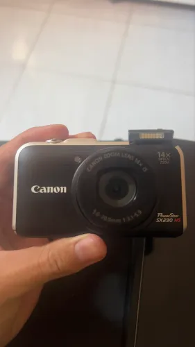 Câmera digital powershot cânon sx230 com problema. Aceito Negociações