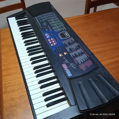 Teclado Casio LK-33BR conserto ou retirada de peças