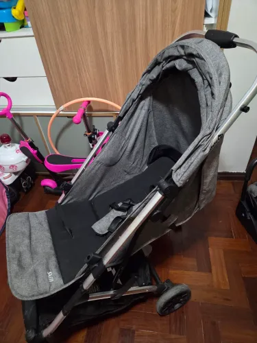 Carrinho de bebê + bebê conforto safety 1st Skill